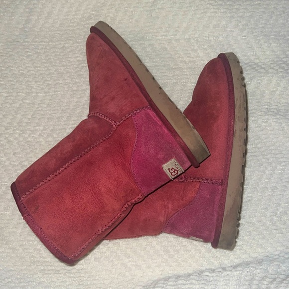 Burgundy UGGS - Picture 1 of 6